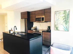 Gorgeous 2 rooms 2 bath BEST location+Pool+Beach - Image 3