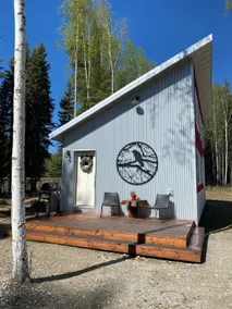 Welcome to Lakeside Cabin Living in North Pole, AK - Image 2