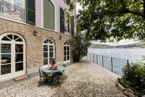 Villa Giuditta Pasta Lakefront Home - Image 3