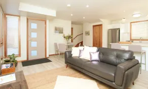 Close to Uni, Stylish Townhouse 2 in Shortland - Image 2