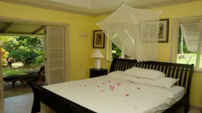 ”Mammy Apple Cottage” at ”Landmark” Bathsheba - Image 4