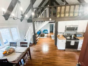 Modern Catskills Cabin - Image 3