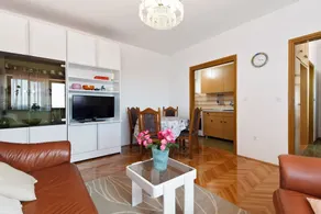 Promona apartman with a huge terrace - Image 3