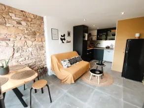 Cozy apartment, Beaujolais - Image 3