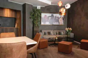 B14 - Unique apartment down town for 18Persons - Image 3