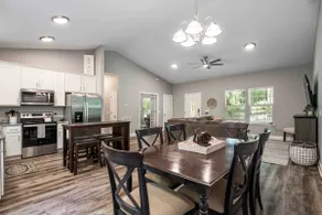 Cozy House in the Woods - 25 minutes from downtown - Image 4