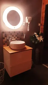 LE COSY Private HOT TUB Chalet - Image 4