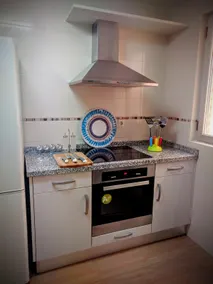 Spacious, close to downtown, with free garage - Image 4