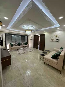 Luxury 3 Bedrooms Apartment Sea View - Image 4