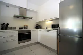 A212: 2 bedrooms apartment with lake view - Image 3