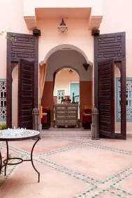 Authentic Art Déco Riad Nakhil ideal for groups - Image 5