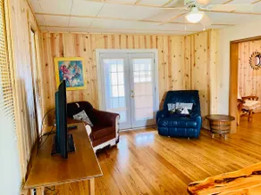 2 Bedroom Cottage Near Beach - Image 4