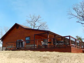 Escapada a la cima de la colina: cabaña de lujo en 3 acres cerca de Broken Bow, ¡incluye 10 kayaks! - Image 4