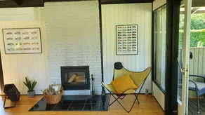 Cottage by small lake - Image 3