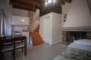 Traditional Cozy House in the Village Ano Garounas - Image 5