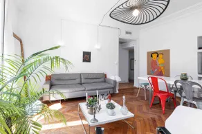 3-Brd Apt in trendy neighborhood - Image 2