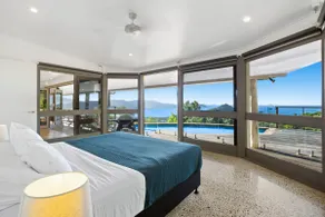 Up & Up Whitsundays - stunning hilltop residence - Image 4