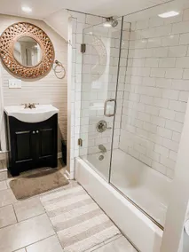Made to entertain! Close to downtown with a view! - Image 5