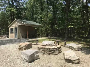 Gorgeous Chalet Getaway with Cabin Feel sleeps 10 at Innsbrook Resort - Image 2