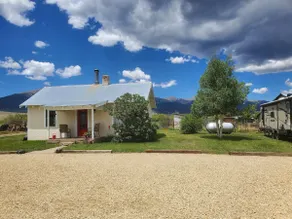 Bunkhouse in the Mountains - Image 2