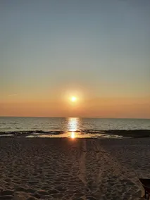 Beautiful lakefront getaway with private beach - Image 3