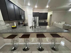 Family Friendly Spacious Home - Image 5