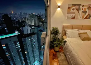 Sunrise on the 27th floor of Copan + Queen Bed - Image 3