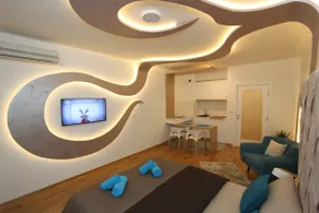 Riviera - unique studio with fast WiFi and parking - Image 2