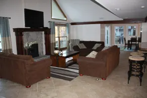 Lake Front Home mit 3 Master-Suiten - Image 5