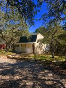 StayNow@TheHaus between New Braunfels/Canyon Lake - Image 3