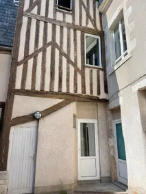 Orleans: The charm of the old in the city center - Image 2