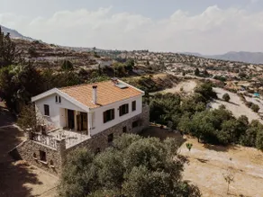 Private Villa, 1km from village square - Image 2