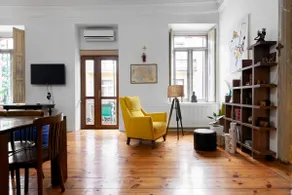 Stay in Style: 1-Bedroom with Old City Charm - Image 5