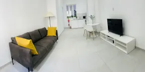 Typical Maltese Townhouse, Sliema w/ outdoor area - Image 2