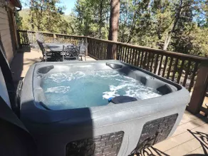 12 GUESTS, JACUZZI ,GAME ROOM, DECK, 🗻VIEWS - Image 4