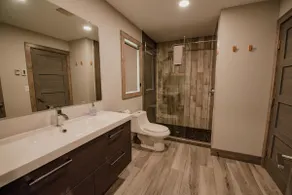 Black Diamond Lodge - Sleeps 16 - Image 4