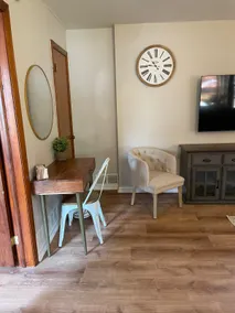 The Bungalow on 8th - Image 5