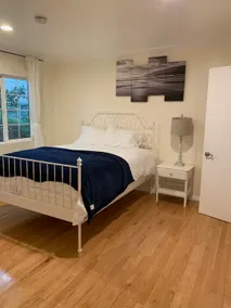 Lovely Brentwood 1Bed/1Bath Apt - Image 4