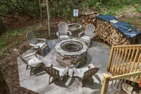 Remote mountain cabin near Elk River Falls - Image 4