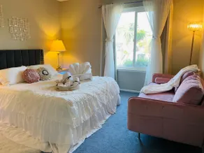 Lovely 3ba2ba House/7Mins to Airport/ Pet Friendly - Image 4