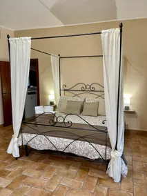 Piazzetta del Castello - Image 3
