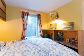 Authentic Alberta Arts Abode - Image 4