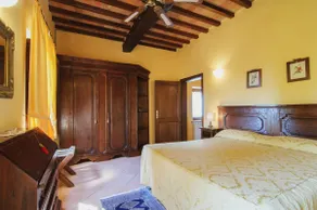 APARTMENT POLIZIANO IN TUSCAN VILLA - Image 2