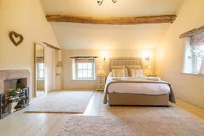 Luxury 18th Century Peak District Cottage For 16 - Image 4