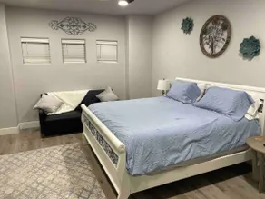 Beautiful new master suite with private entrance! - Image 5