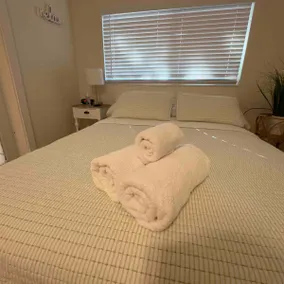 Quiet private room w/bath.4 min dr to beach - Image 3
