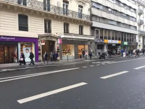 Close to Paris Grands Magasins - Image 3