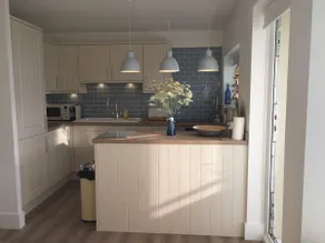 Luxury apartment right on the seafront. Sleeps 4. - Image 3