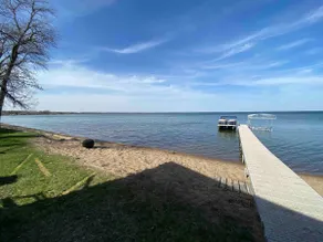 Beach House Bungalow - Image 2