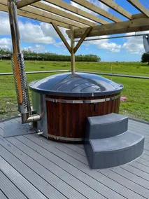 Log Cabin with Hot Tub Large Patio Near Cork city - Image 5